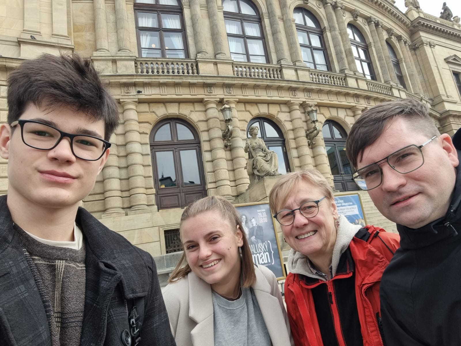 Učitelé Věra Mikulášková a Jan Bělohlávek a jejich žáci Štěpán Jahoda a Magdaléna Bártková ze ZUŠ Veveří