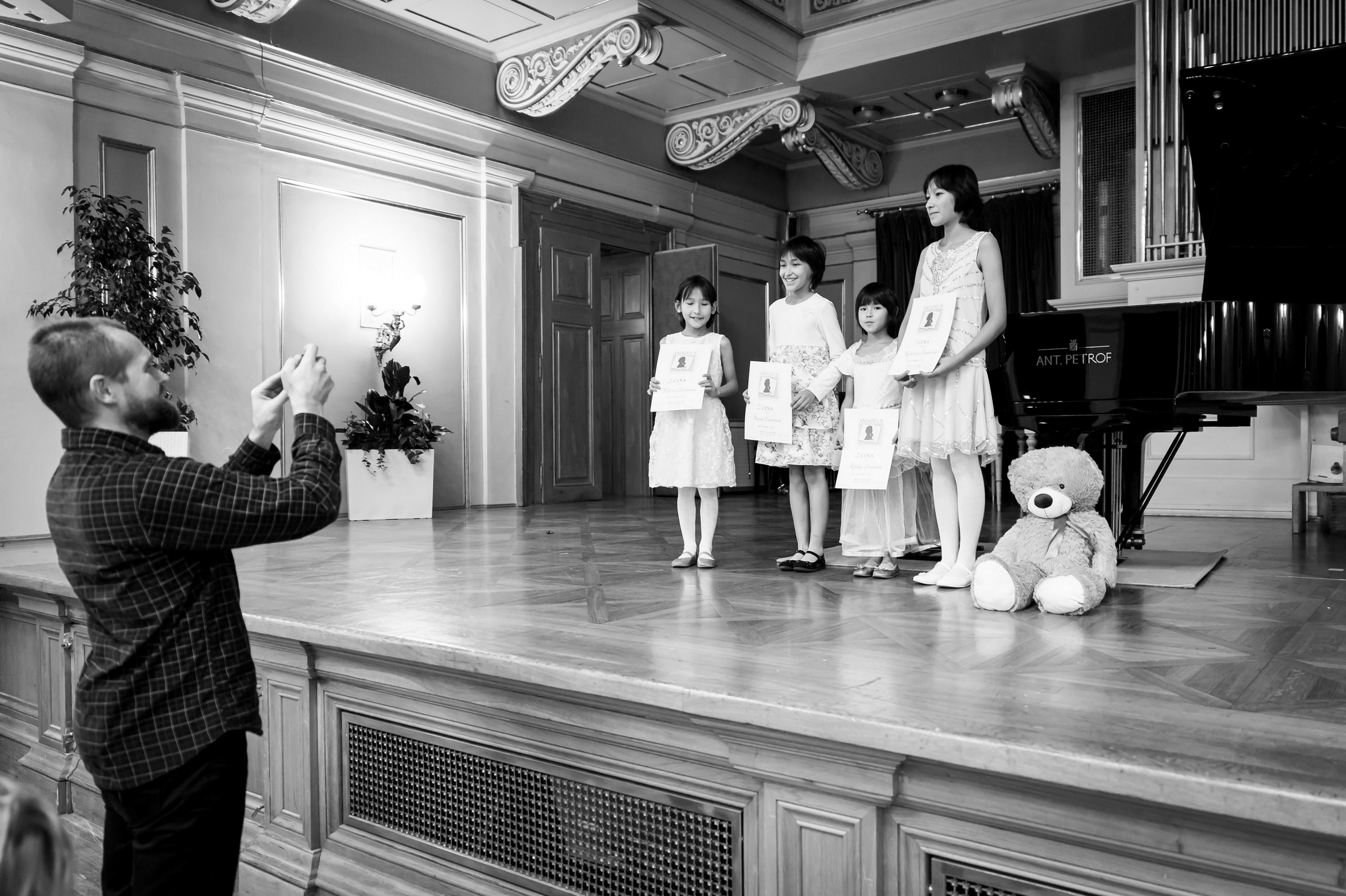 Chmura sisters - sestry Chmurove na klavirni soutezi Amadeus 2023